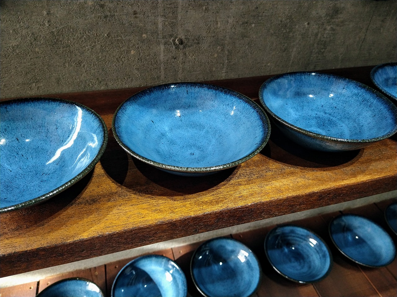 青い灰釉の小鉢